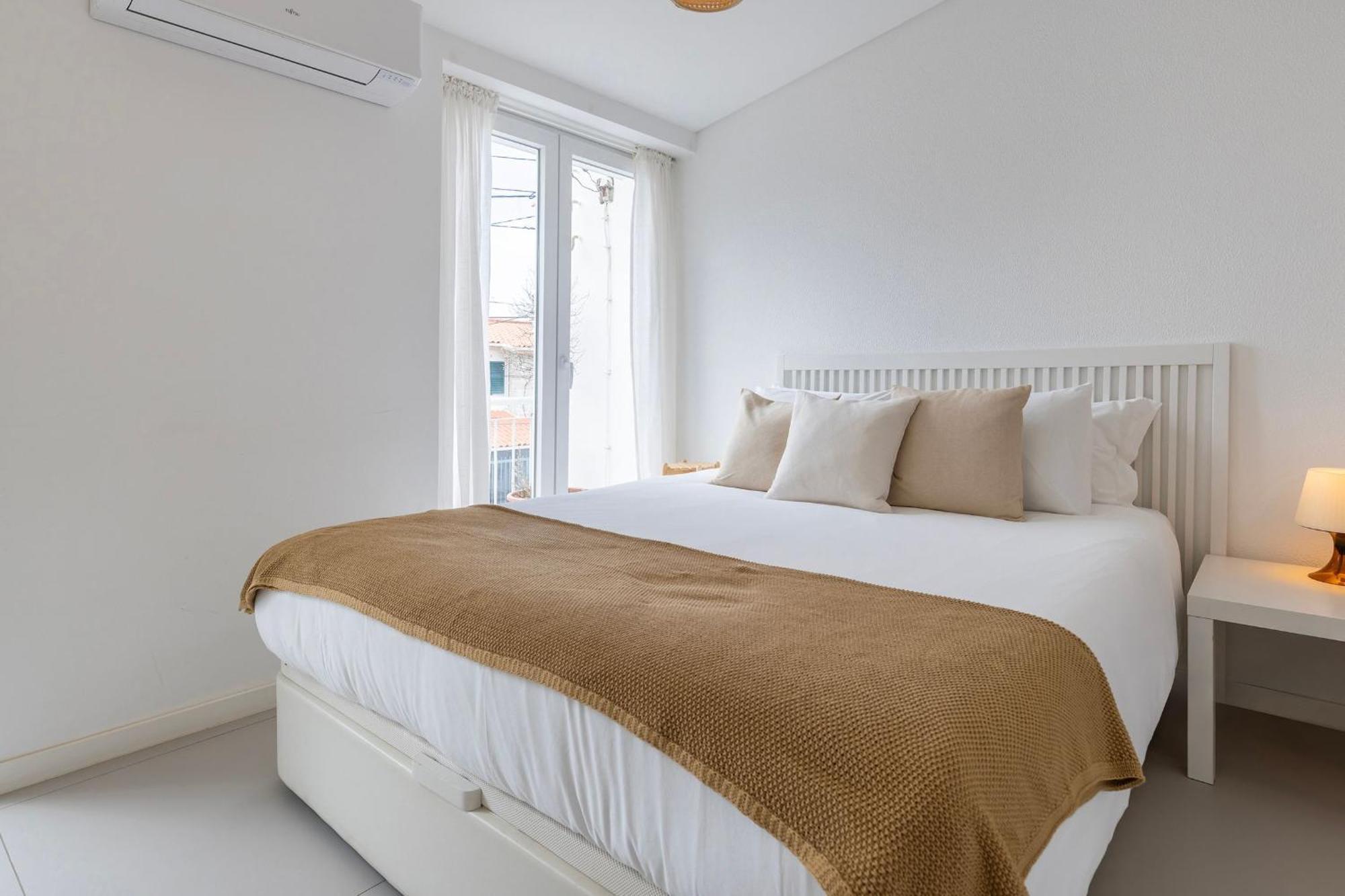 Carcavelos Sunny Retreat By Lovelystay * Carcavelos (Lisbon)