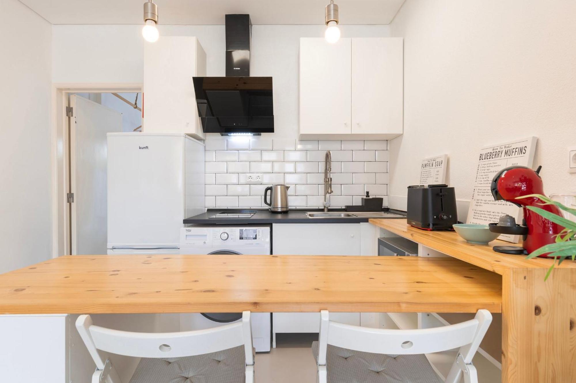 Carcavelos Sunny Retreat By Lovelystay Apartment *