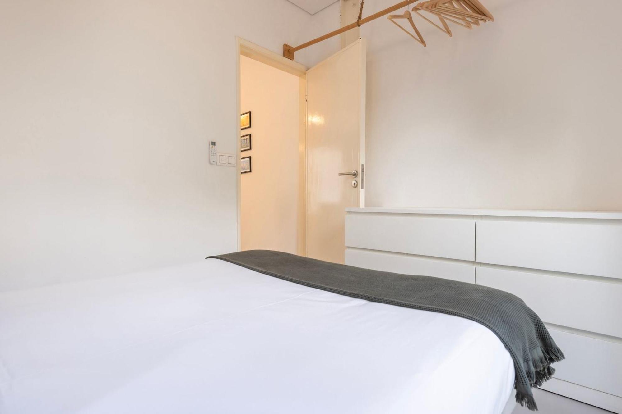 Carcavelos Sunny Retreat By Lovelystay * Carcavelos (Lisbon)