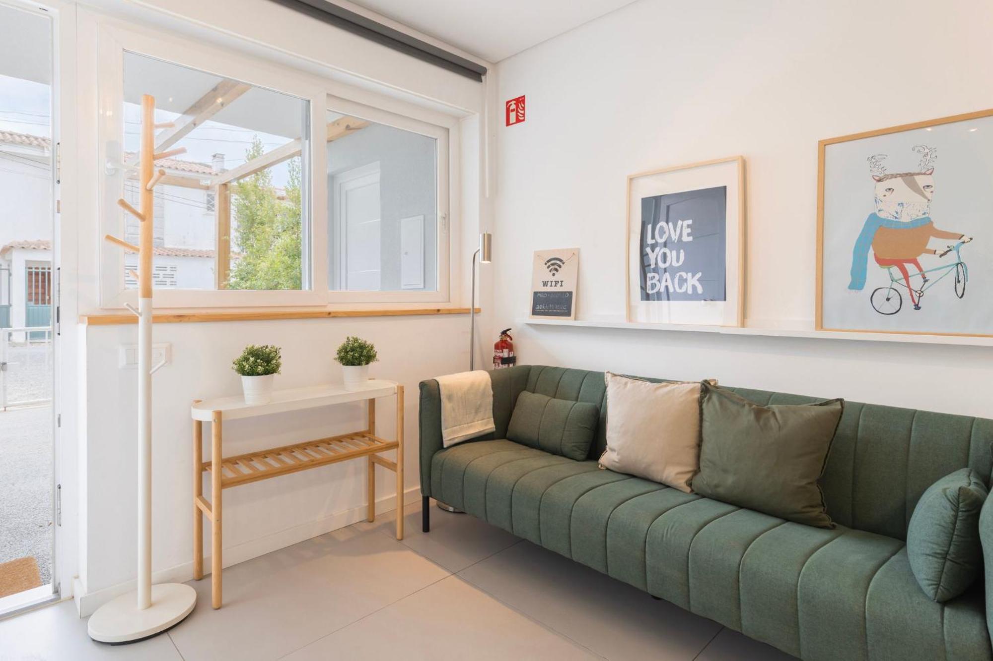 Apartment Carcavelos Sunny Retreat By Lovelystay *