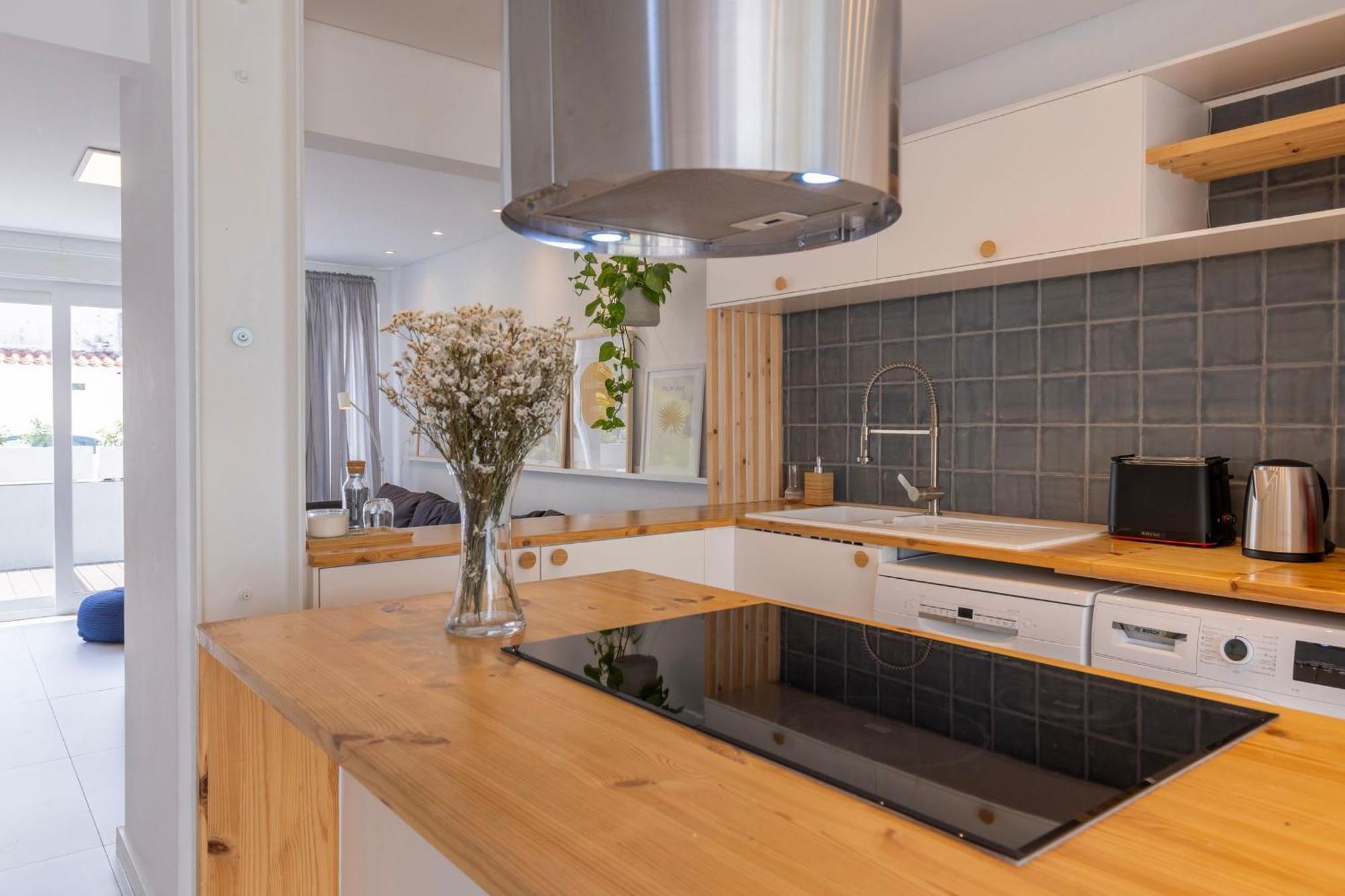 Apartment Carcavelos Sunny Retreat By Lovelystay *