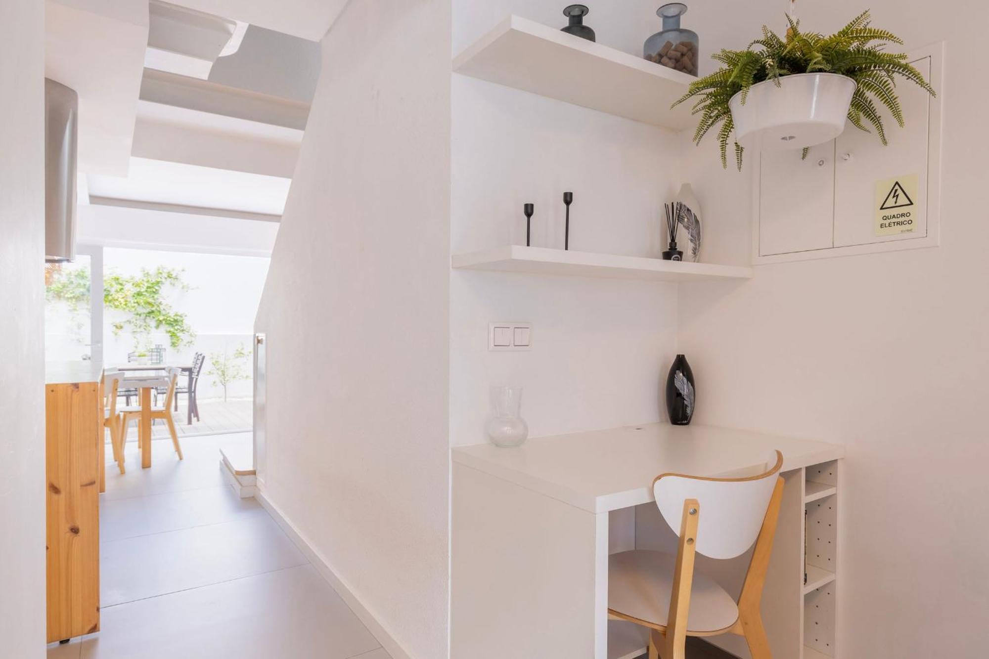 Apartment Carcavelos Sunny Retreat By Lovelystay *