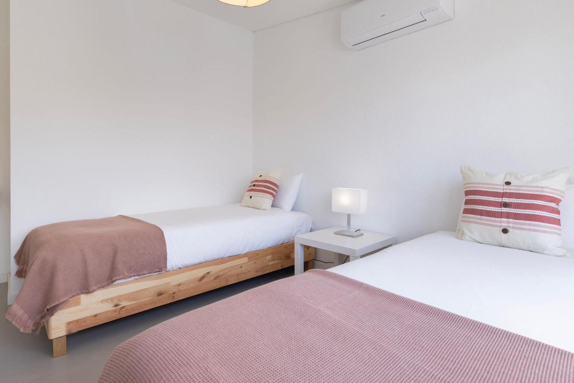 Apartment Carcavelos Sunny Retreat By Lovelystay *