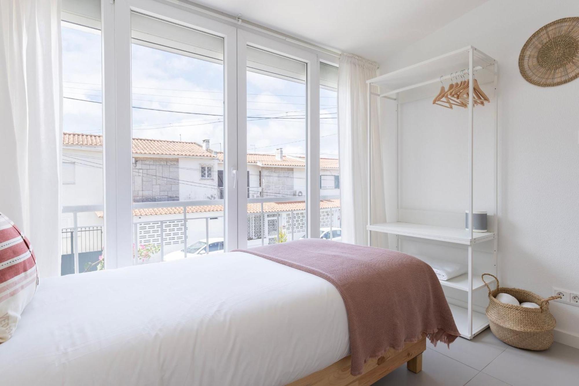 Carcavelos Sunny Retreat By Lovelystay Apartment